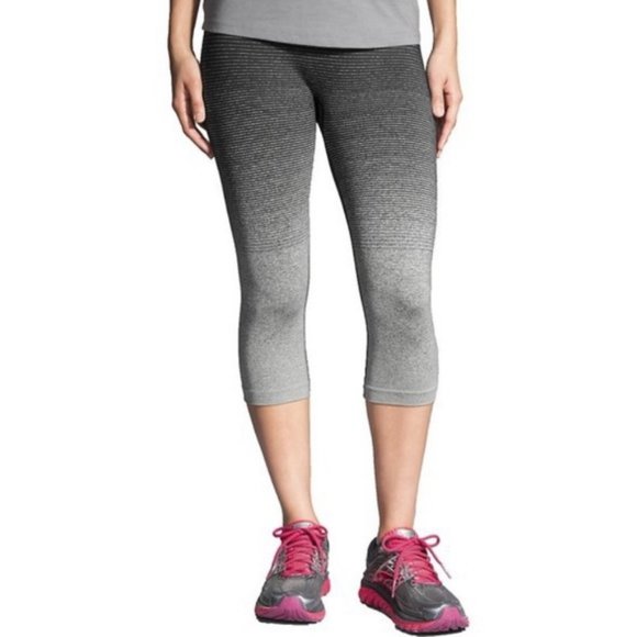 BROOKS woman's size small S Strecker DriLayer cycling biking stripe capri pants - Picture 1 of 11